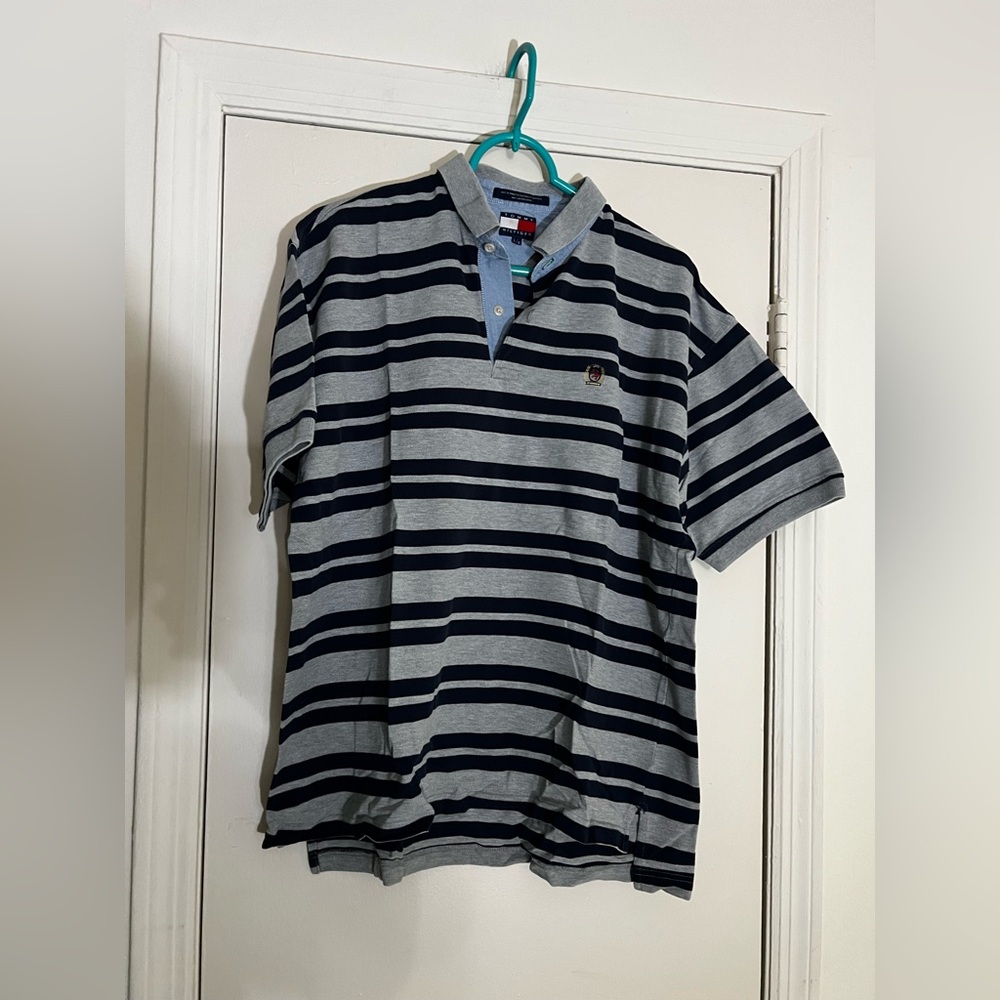 Blue and Grey Tommy Hilfiger polo shirt #poloshirt
Size Large
In great condition